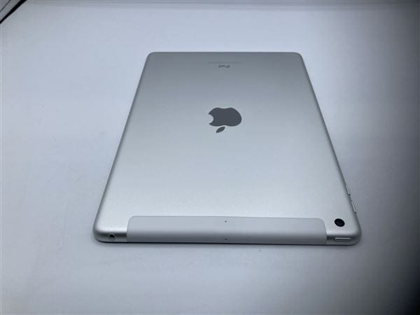yÁzySۏ؁z iPad 9.7C` 6[128GB] Z[ au Vo[