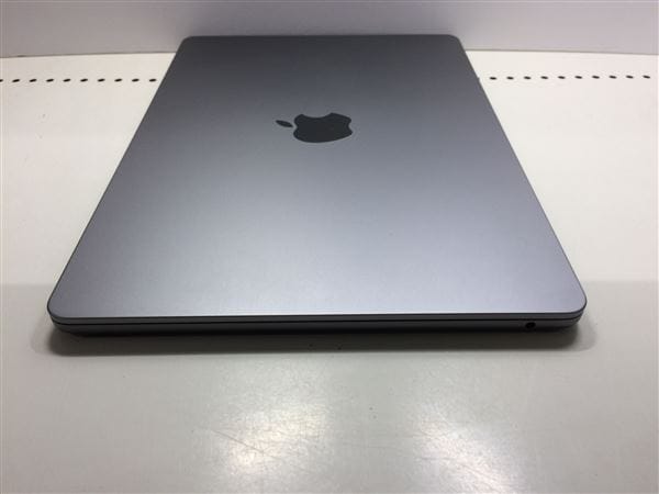 【中古】【安心保証】 MacBookAir 2022年 MLXW3J/A