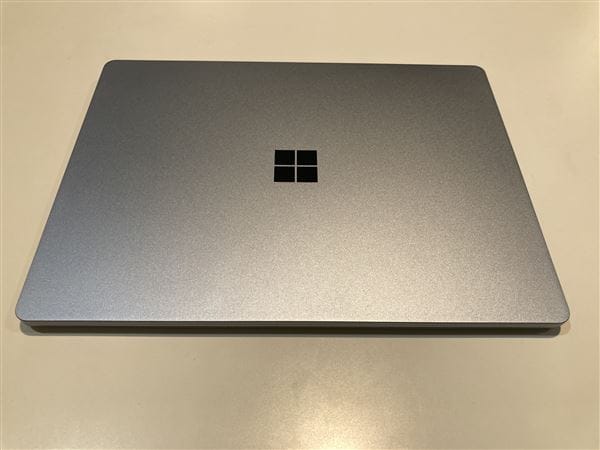 【中古】【安心保証】 Windows ノートPC 2019年 マイクロソフト