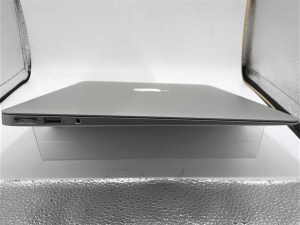 yÁzySۏ؁z MacBookAir 2015N MJVE2J/A