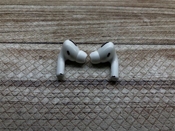 yÁzySۏ؁z AirPods Pro 1 CX[d MWP22