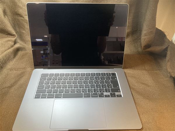 yÁzySۏ؁z MacBookAir 2024N MXD13J/A