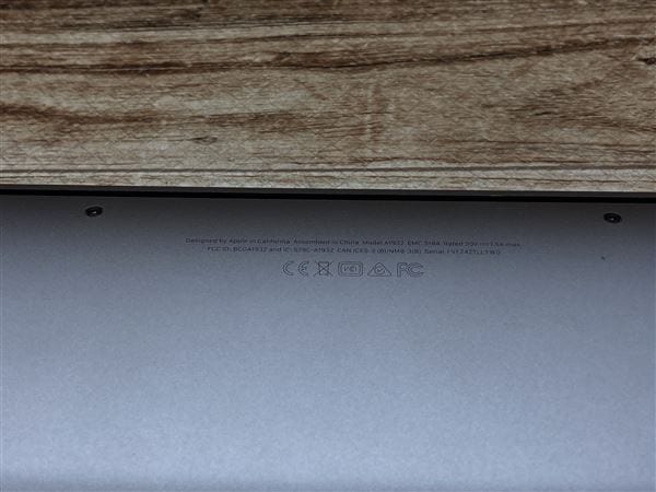 yÁzySۏ؁z MacBookAir 2019N MVFH2J/A