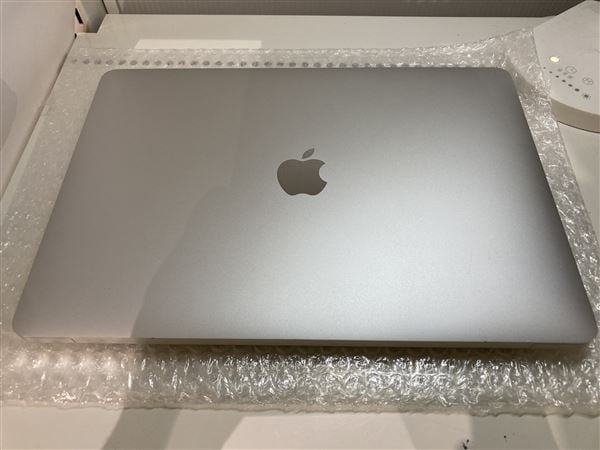 yÁzySۏ؁z MacBookAir 2019N MVFK2J/A