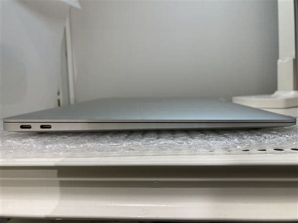 yÁzySۏ؁z MacBookAir 2019N MVFK2J/A