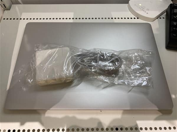【中古】【安心保証】 MacBookPro 2019年 MVVM2J/A