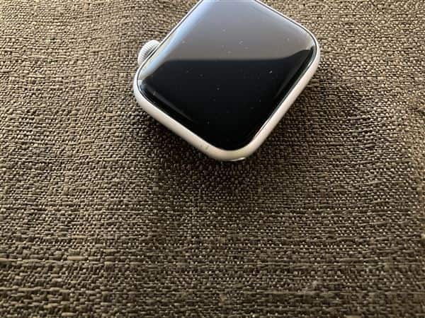 �y���Áz�y���S�ۏ؁z SE ��1����[40mm/�Z�����[]�A���~ �V���o�[ Apple Watch