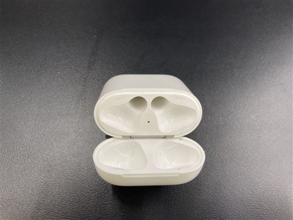 【中古】【安心保証】 AirPods 第1世代 Lightning充電 MMEF2