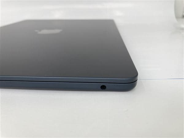【中古】【安心保証】 MacBookAir 2022年 MLY33J/A