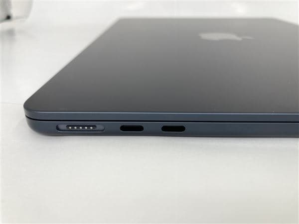 【中古】【安心保証】 MacBookAir 2022年 MLY33J/A