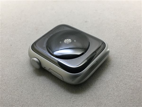 yÁzySۏ؁z SE 1[44mm/GPS]A~ Vo[ Apple Watch