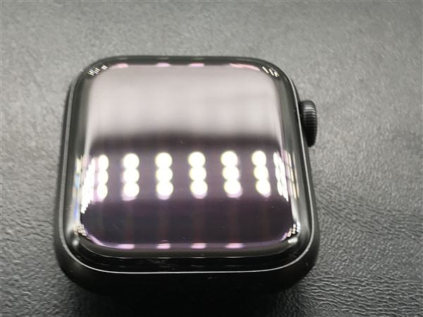 yÁzySۏ؁z SE 1[44mm/Z[]A~ Xy[XOC Apple Watch