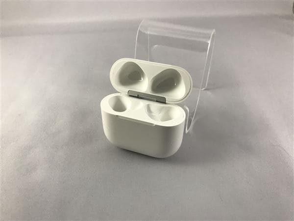 新品未使用　第4世代AirPods AirPods 4を購入 - Apple（日本）