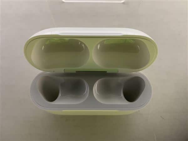 【中古】【安心保証】 AirPods Pro 第3世代 MagSafe充電 USB-C MFHP4