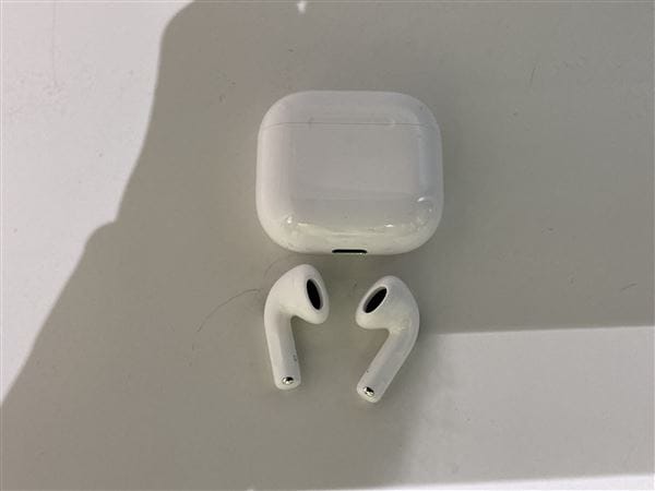 【中古】【安心保証】 AirPods 第4世代 MXP63