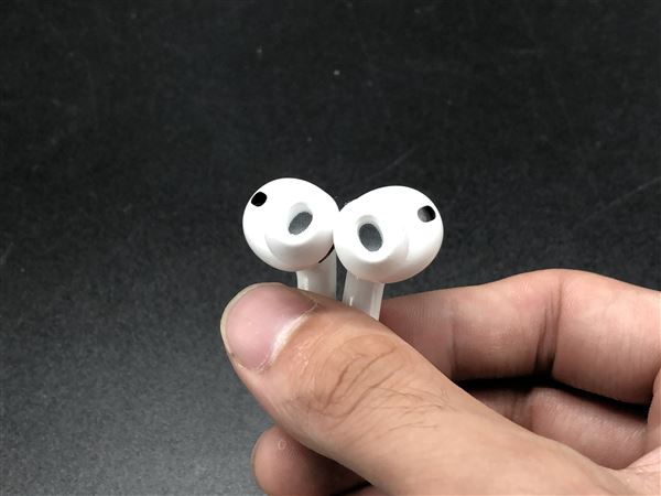 【中古】【安心保証】 AirPods Pro 第3世代 MagSafe充電 USB-C MFHP4