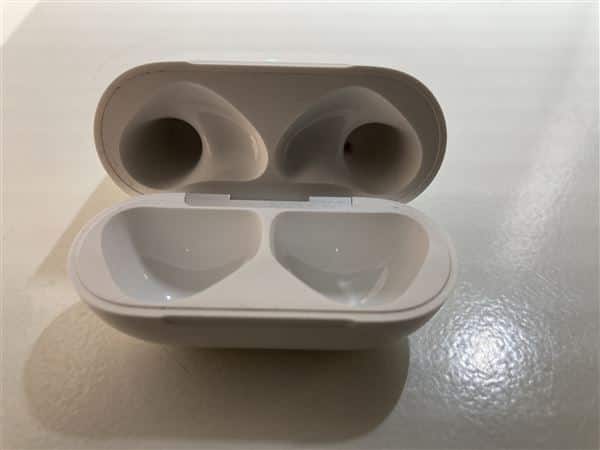 �y���Áz�y���S�ۏ؁z AirPods ��4���� �A�N�e�B�u�m�C�Y�L�����Z�����O���� MXP93