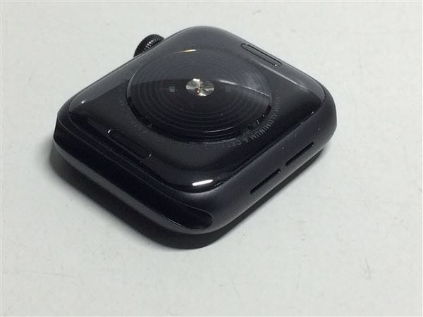 yÁzySۏ؁z SE 1[40mm/Z[]A~ Xy[XOC Apple Watch Nike