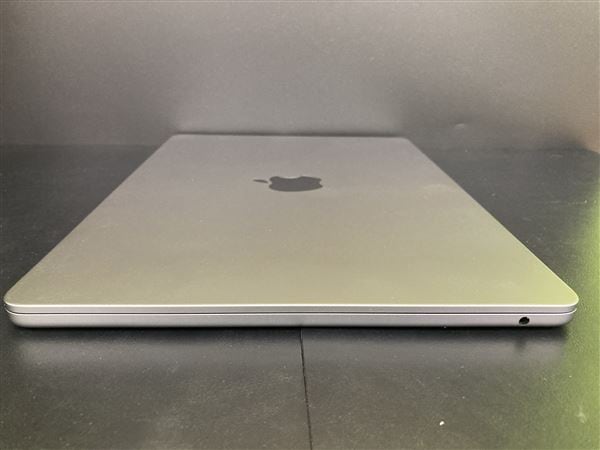 【中古】【安心保証】 MacBookAir 2022年 MLXW3J/A