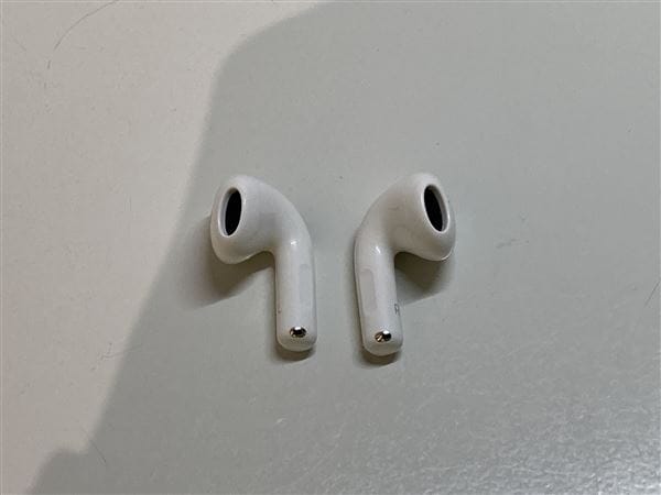 【中古】【安心保証】 AirPods 第4世代 アクティブノイズキャンセリング搭載 MXP93