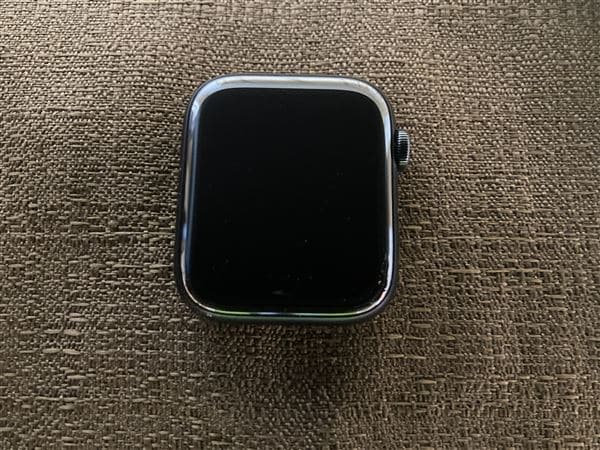 yÁzySۏ؁z SE 3[44mm/Z[]A~ ~bhiCg Apple Watch