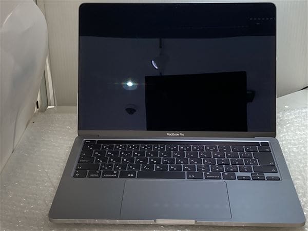 【中古】【安心保証】 MacBookPro 2022年 MNEJ3J/A