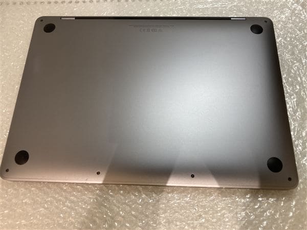 【中古】【安心保証】 MacBookPro 2022年 MNEJ3J/A
