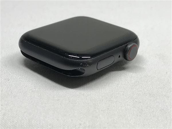 yÁzySۏ؁z SE 1[44mm/Z[]A~ Xy[XOC Apple Watch