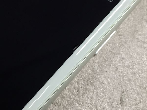 yÁzySۏ؁z iPhone8 Plus[64GB] SIMbN au Vo[