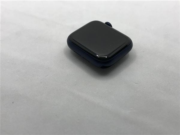 yÁzySۏ؁z oh Series6[40mm/GPS]A~ u[ Apple Watch