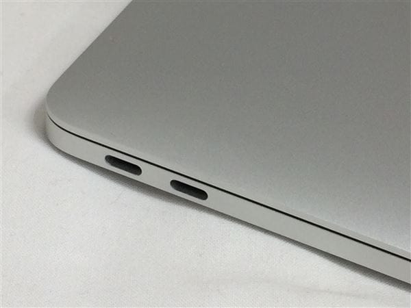 【中古】【安心保証】 MacBookPro 2016年 MLUQ2J/A