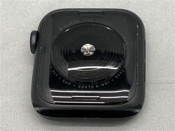 yÁzySۏ؁z SE 1[40mm/Z[]A~ Xy[XOC Apple Watch