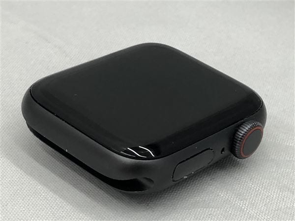 yÁzySۏ؁z SE 1[40mm/Z[]A~ Xy[XOC Apple Watch