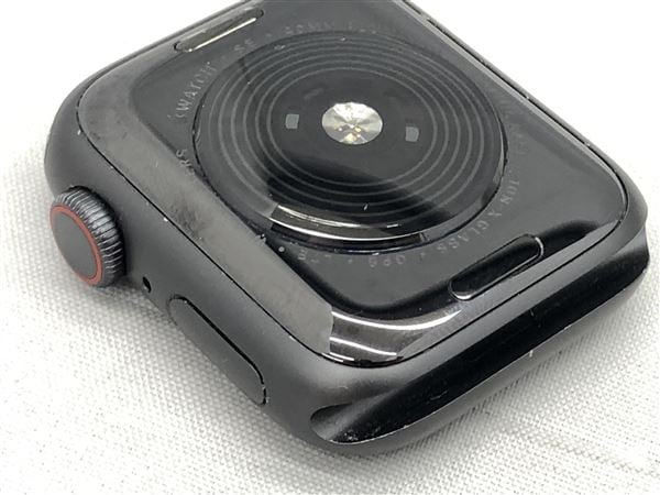 yÁzySۏ؁z SE 1[40mm/Z[]A~ Xy[XOC Apple Watch