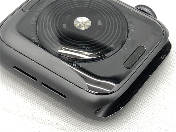 yÁzySۏ؁z SE 1[40mm/Z[]A~ Xy[XOC Apple Watch