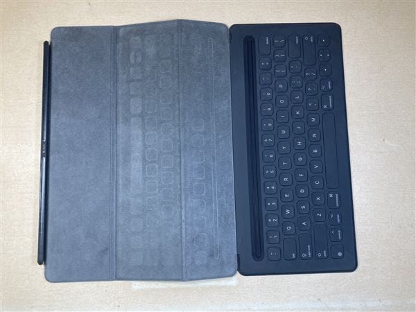 yÁzySۏ؁z Apple 12.9C` iPad Prop Smart Keyboard Folio-{ A1636