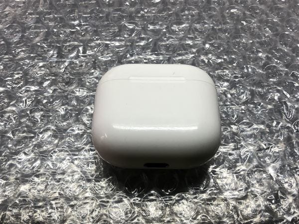 yÁzySۏ؁z AirPods 4 MXP63