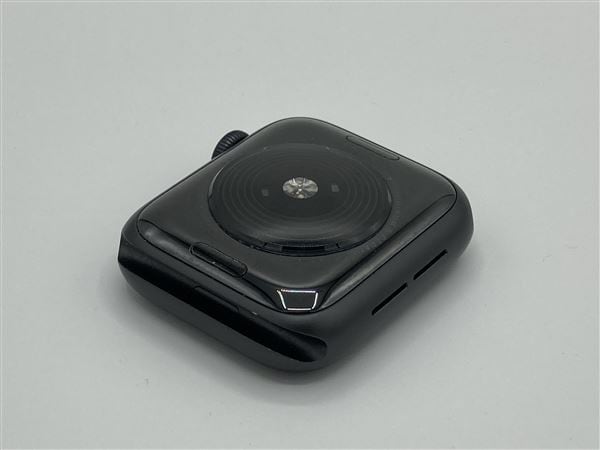 yÁzySۏ؁z SE 1[40mm/Z[]A~ Xy[XOC Apple Watch