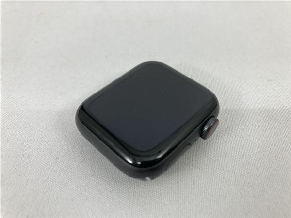 yÁzySۏ؁z SE 1[40mm/Z[]A~ Xy[XOC Apple Watch