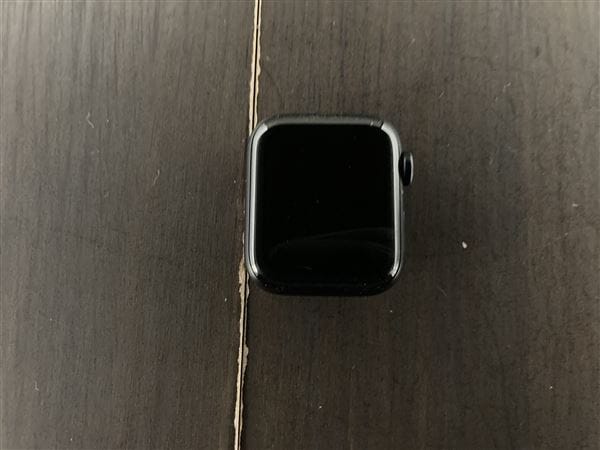 yÁzySۏ؁z SE 2[40mm/GPS]A~ ~bhiCg Apple Watch