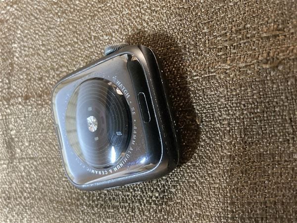 �y���Áz�y���S�ۏ؁z SE ��1����[44mm/GPS]�A���~ �X�y�[�X�O���C Apple Watch