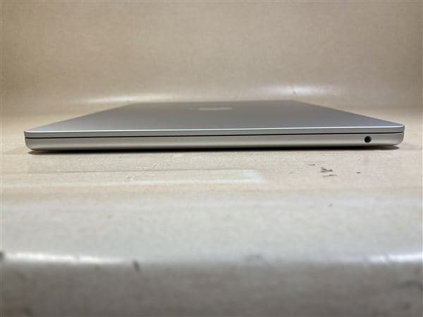 yÁzySۏ؁z MacBookAir 2024N MRXR3J/A