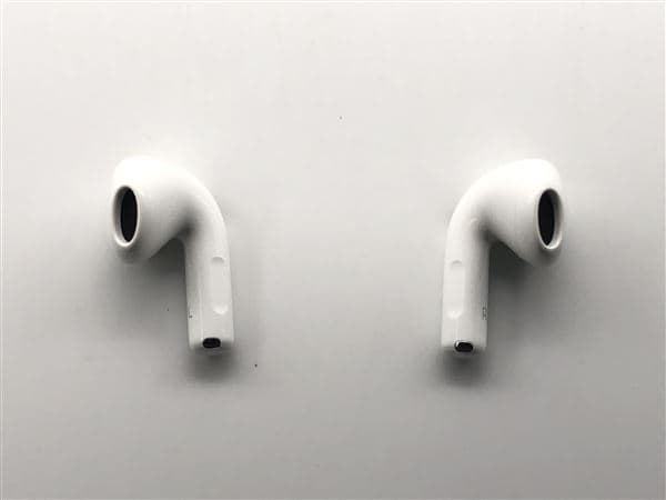 yÁzySۏ؁z AirPods 4 MXP63