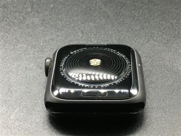 �y���Áz�y���S�ۏ؁z �o���h�� SE ��1����[40mm/GPS]�A���~ �X�y�[�X�O���C Apple Watch