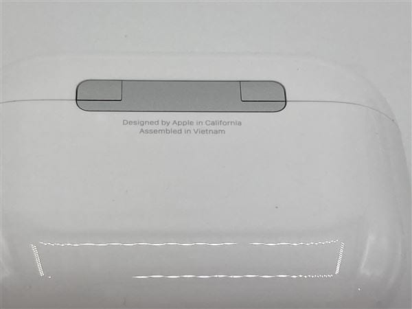 yÁzySۏ؁z AirPods Pro 3 MagSafe[d USB-C MFHP4