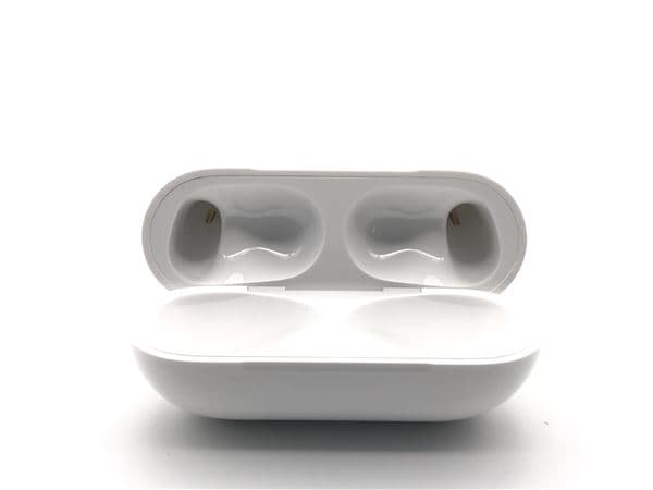 yÁzySۏ؁z AirPods Pro 2 MagSafe[d USB-C MTJV3