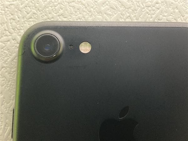 yÁzySۏ؁z iPhone7[128GB] docomo ubN