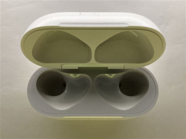 yÁzySۏ؁z AirPods 4 MXP63