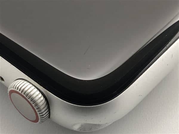 �y���Áz�y���S�ۏ؁z Series4[40mm/�Z�����[]�A���~ �V���o�[ Apple Watch