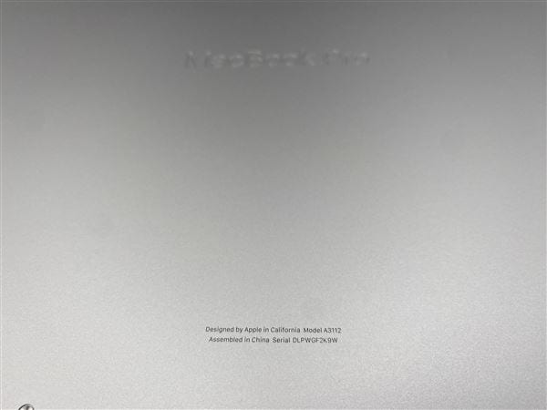 yÁzySۏ؁z MacBookPro 2024N MW2W3J/A